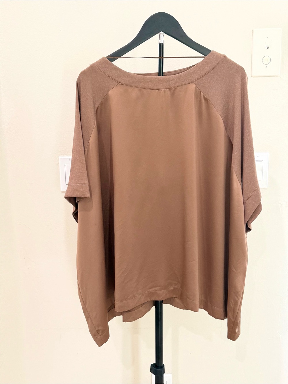 Natori Oversized Dolman Mixed Media Top M Mocha Brown Minimalist